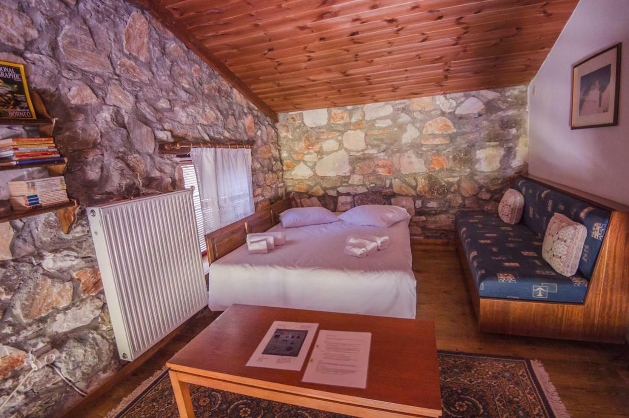 Stonehouse 2 Bedroom Chalet On Olympus Amazing View Pétra Exterior foto